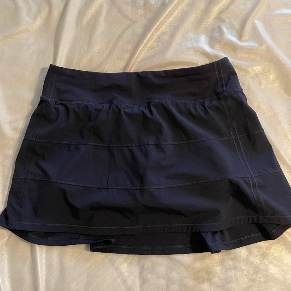 Lululemon Tennis Skirt Mid Rise Built-In Shorts size 6